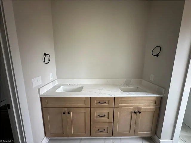 $535,000 | 366 Lenalan Drive, Lexington, NC 27295