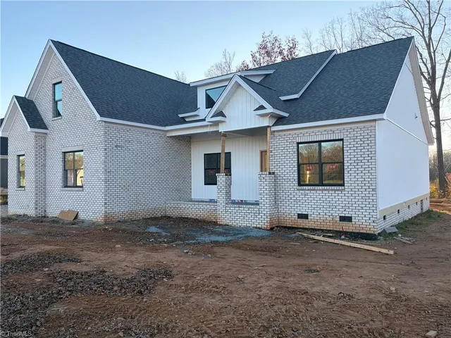 $535,000 | 366 Lenalan Drive, Lexington, NC 27295