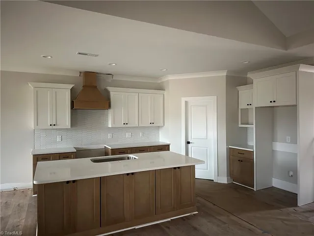 $535,000 | 366 Lenalan Drive, Lexington, NC 27295