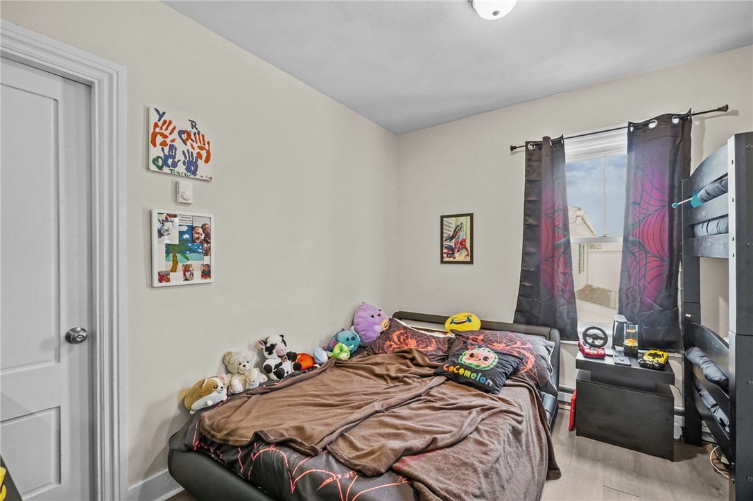 35 Laurel Street Pawtucket, RI 02860 - Photo 15 of 28