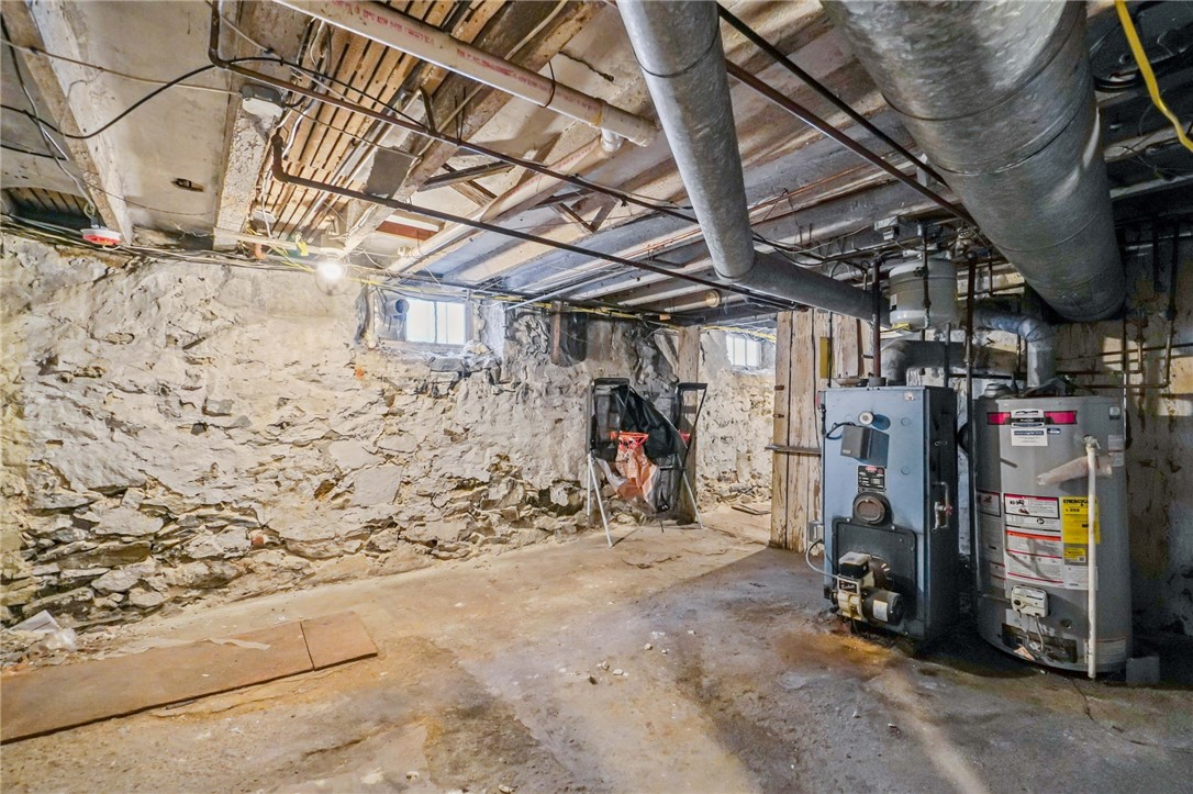 35 Laurel Street Pawtucket, RI 02860 - Photo 23 of 28