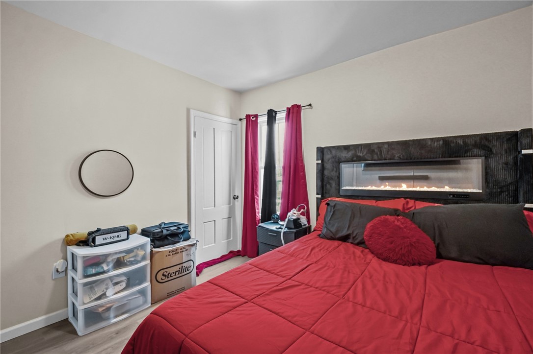 35 Laurel Street Pawtucket, RI 02860 - Photo 8 of 28