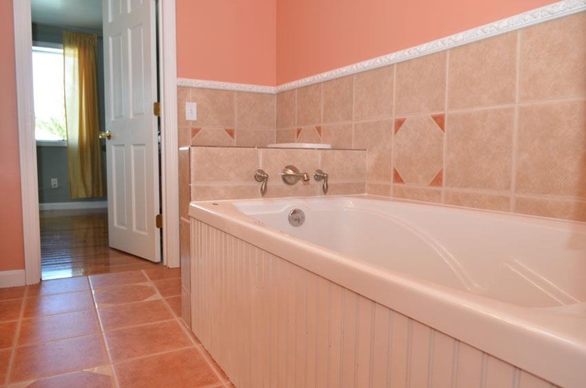 11 Willis Farm Road Gorham, ME 04038 - Photo 18 of 23 Master bath. Great tub for soaking...