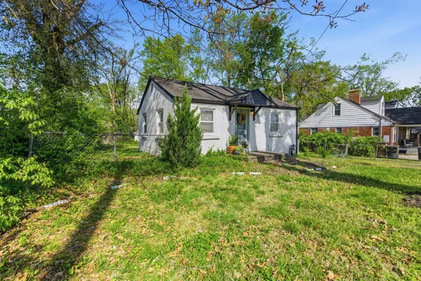 $1,800 | 2100 Jones Avenue, Nashville, TN 37207