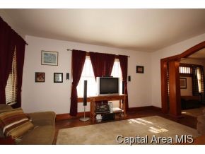 2309 Yale Boulevard Springfield, IL 62703 - Photo 3 of 18