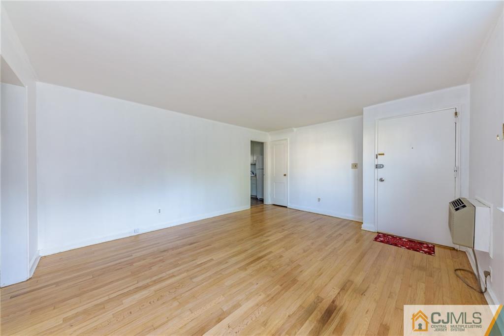 445 Morris Avenue, Unit D5 Springfield, NJ 07081 - Photo 4 of 21 a view of an empty room
