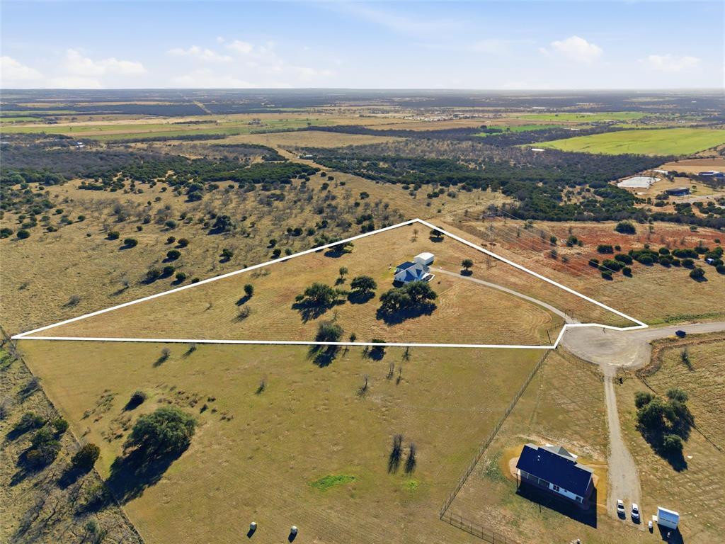 245 La Cresta Lane Perrin, TX 76486 - Photo 31 of 40 a view of an ocean