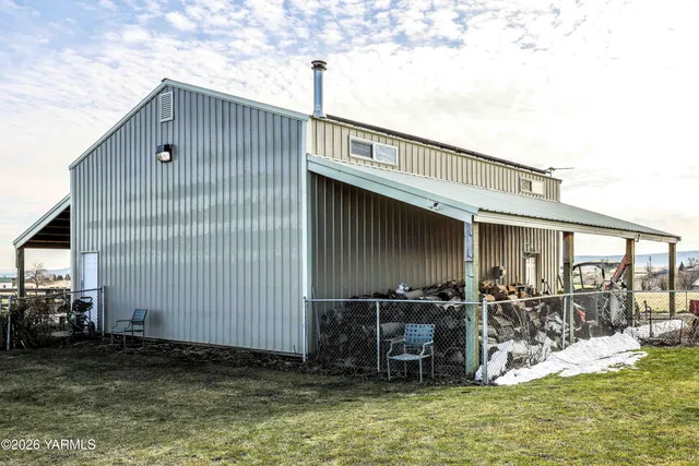 $850,000 | 1799 North Cottonwood Road, Yakima, WA 98908