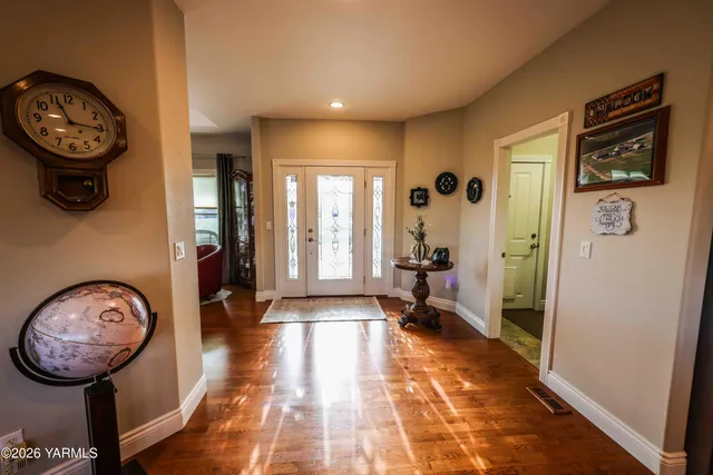 $850,000 | 1799 North Cottonwood Road, Yakima, WA 98908