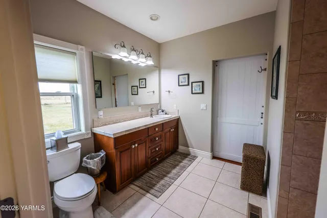 $850,000 | 1799 North Cottonwood Road, Yakima, WA 98908