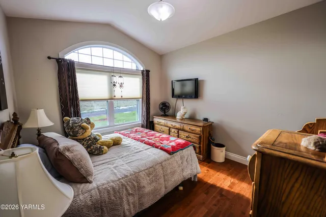 $850,000 | 1799 North Cottonwood Road, Yakima, WA 98908