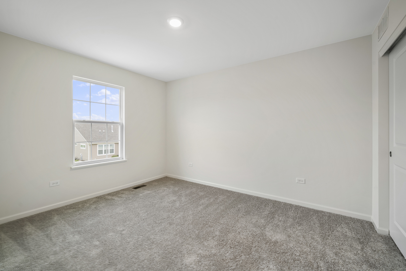 3668 Edelweiss Road Elgin, IL 60124 - Photo 19 of 23 an empty room with a window