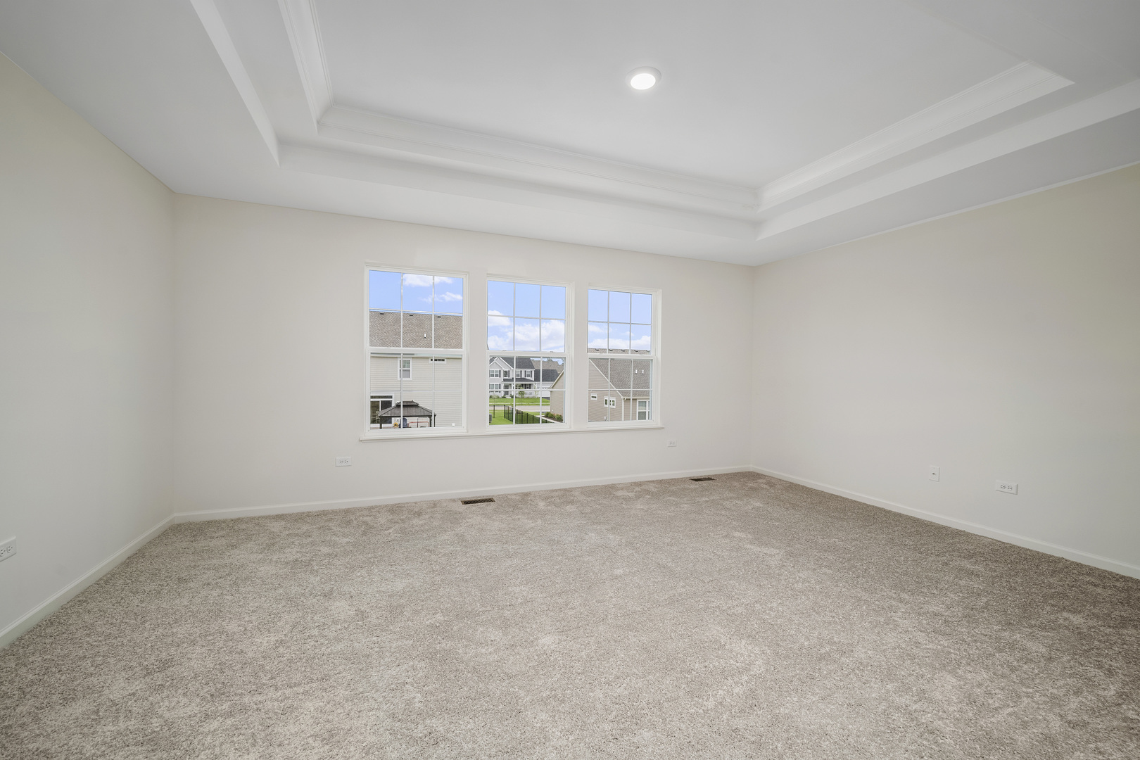 3668 Edelweiss Road Elgin, IL 60124 - Photo 22 of 23 an empty room with a window