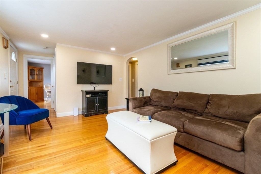 52 Chisholm Road Weymouth, MA 02190 - Photo 12 of 32 Gallery Image 12