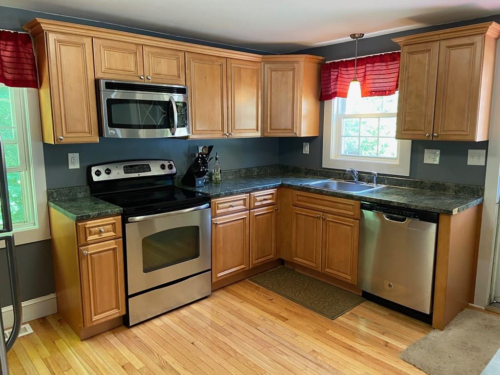 12 Scott Road Townsend, MA 01474 - Photo 3 of 14