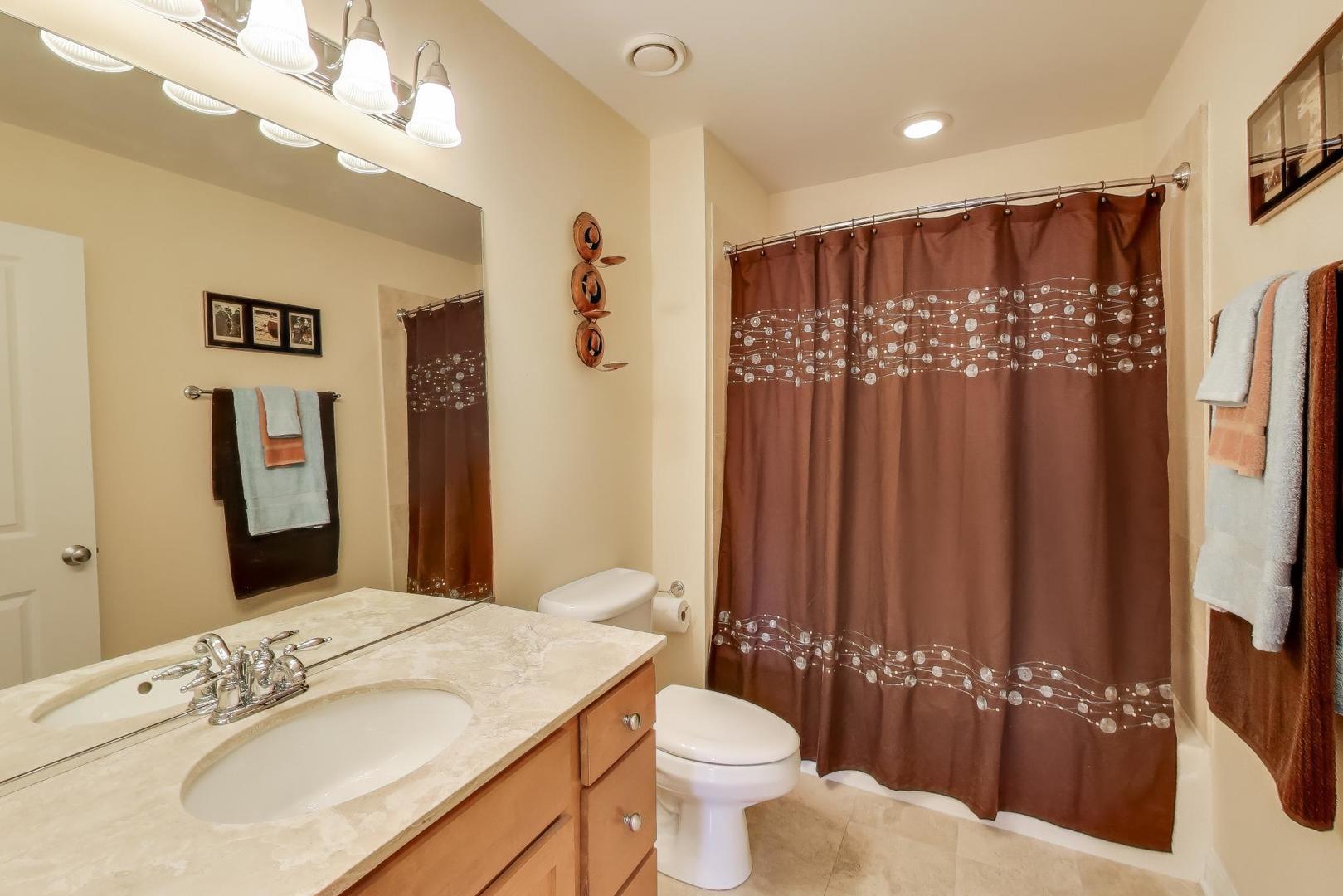 230 West Division Street, Unit 1405 Chicago, IL 60610 - Photo 18 of 27