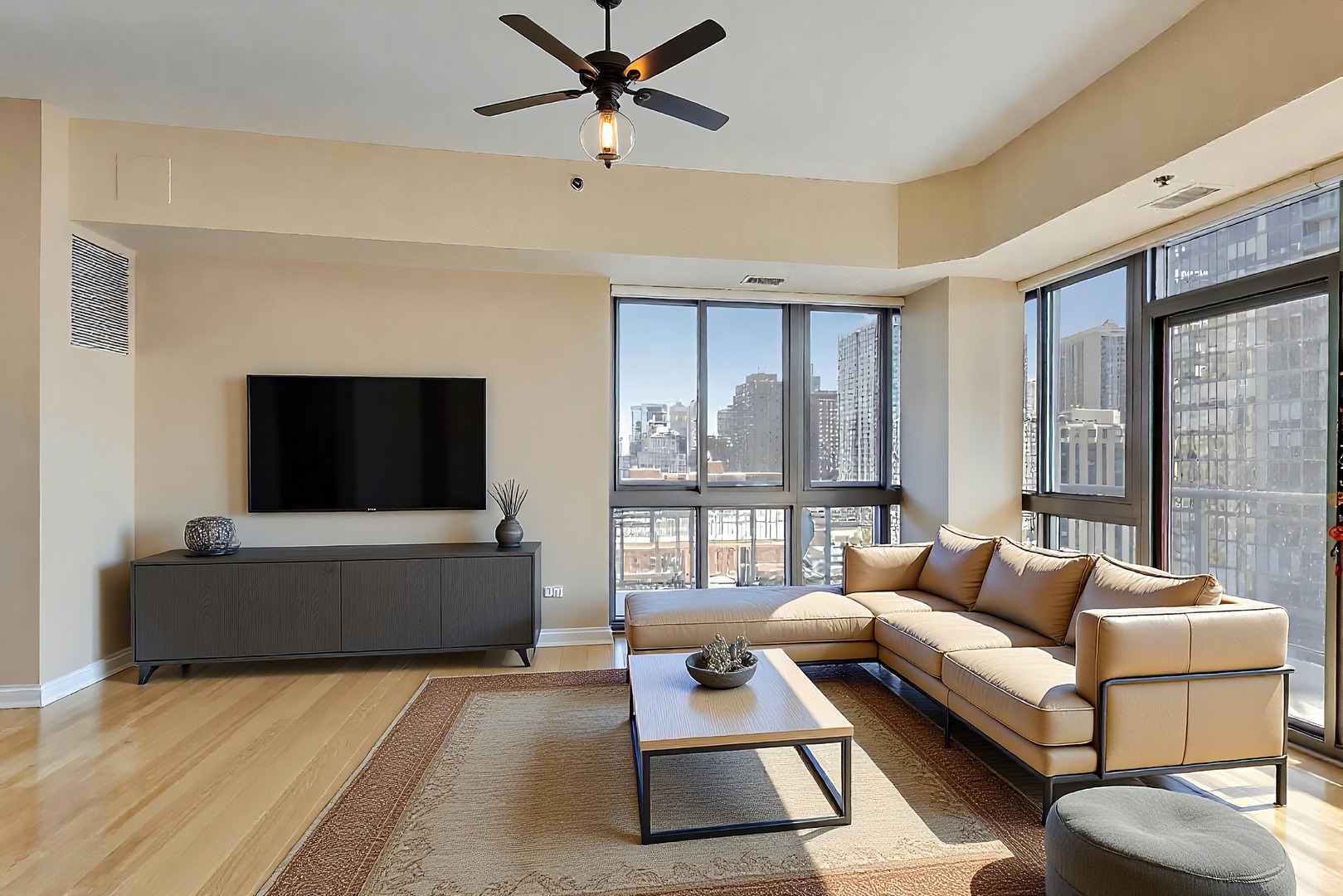 230 West Division Street, Unit 1405 Chicago, IL 60610 - Photo 5 of 27