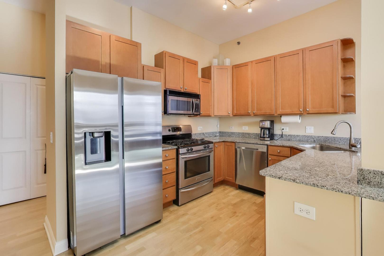 230 West Division Street, Unit 1405 Chicago, IL 60610 - Photo 9 of 27