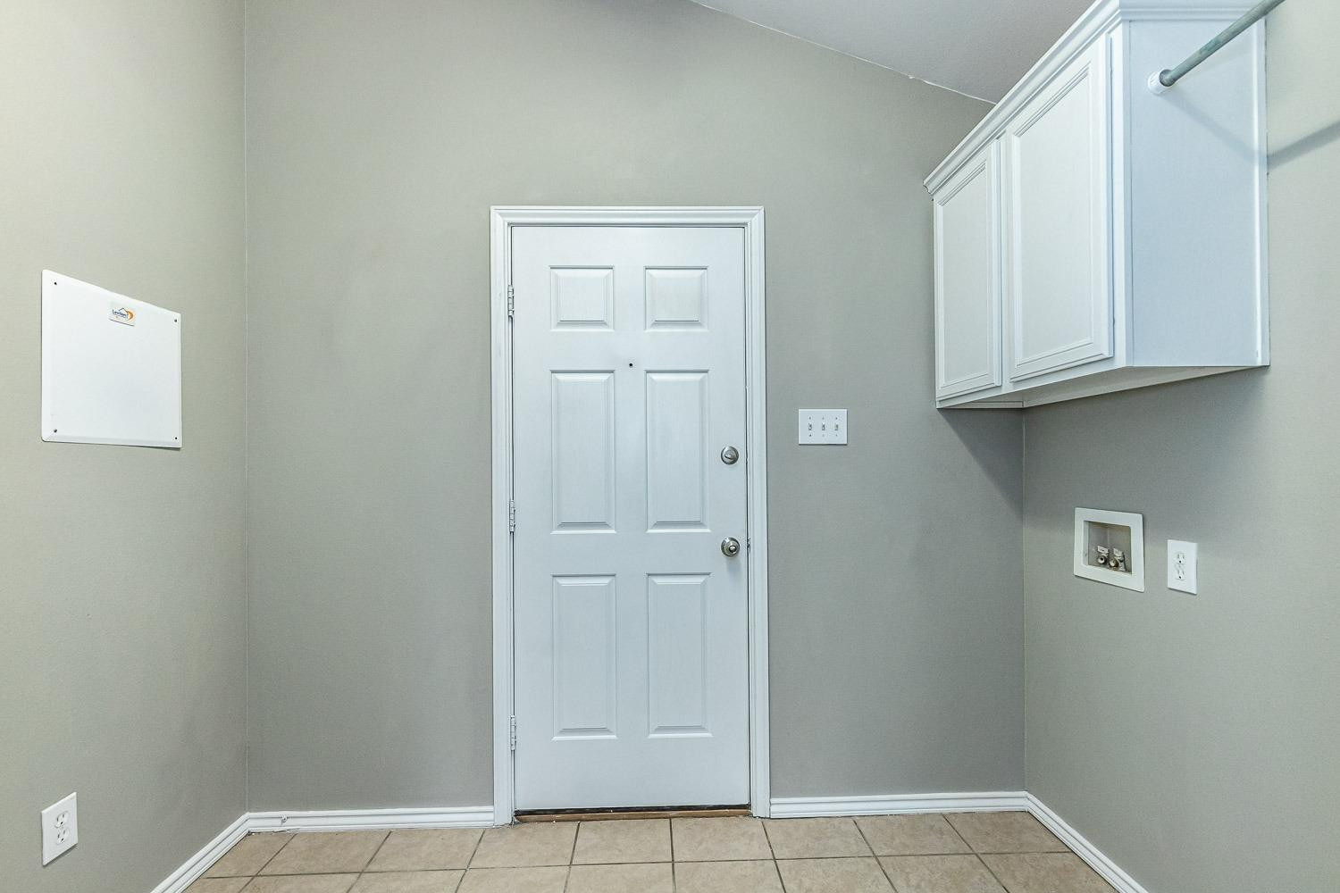 2006 100th Street Lubbock, TX 79423 - Photo 28 of 31 a view of an empty room