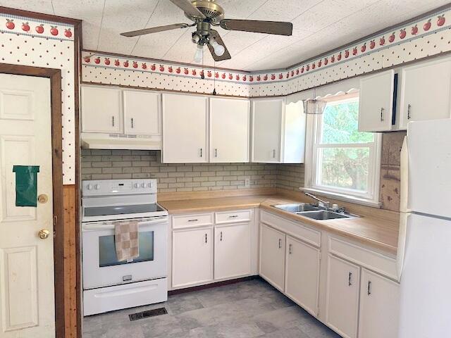 100 Athens Road Harmony, ME 04942 - Photo 5 of 37 Kitchen