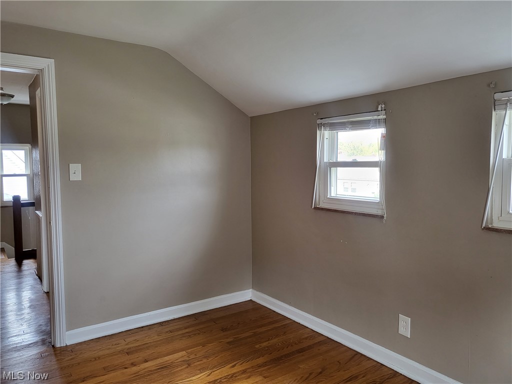 6146 Kelsey Road Cleveland, OH 44129 - Photo 22 of 26