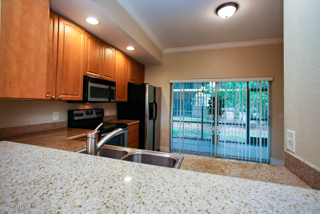9745 Touchton Road, Unit 202 Jacksonville, FL 32246 - Photo 15 of 52 Kitchen