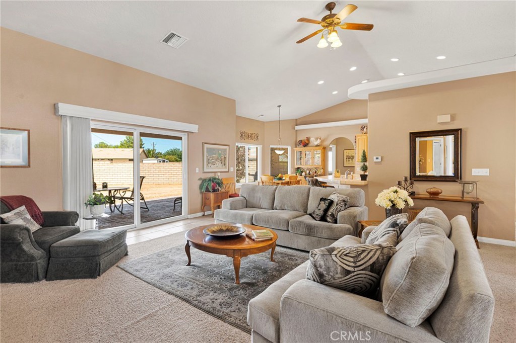 14128 Rincon Road Apple Valley, CA 92307 - Photo 11 of 53