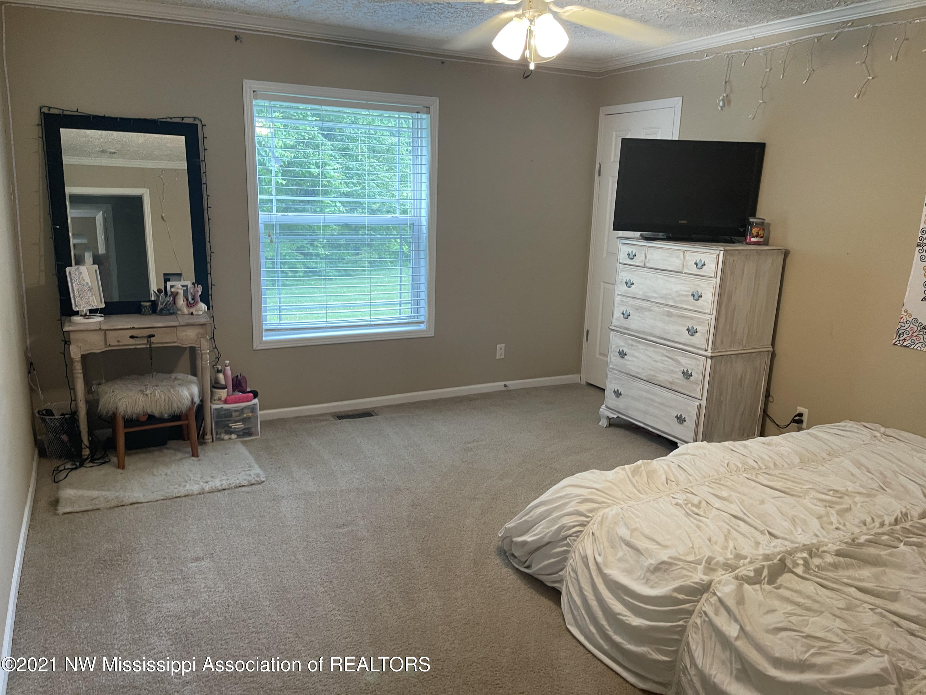 188 Watkins Road Byhalia, MS 38611 - Photo 33 of 39 Second Bedroom 2