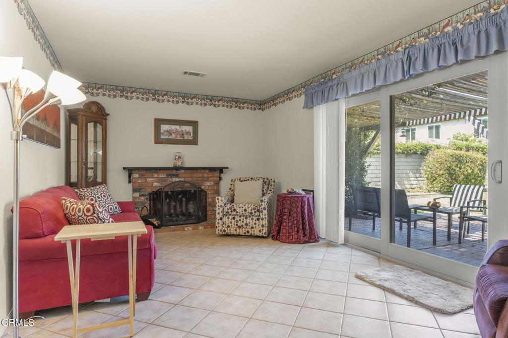 2040 Olga Street Oxnard, CA 93036 - Photo 17 of 48 18-web-or-mls-SeaoroStudios-2040Olga054