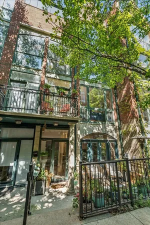 $5,500 | 26 East 14th Place, Unit 5W, Chicago, IL 60605