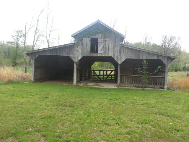 2801 Dry Ck Road Waverly, TN 37185 - Photo 18 of 20 BARN