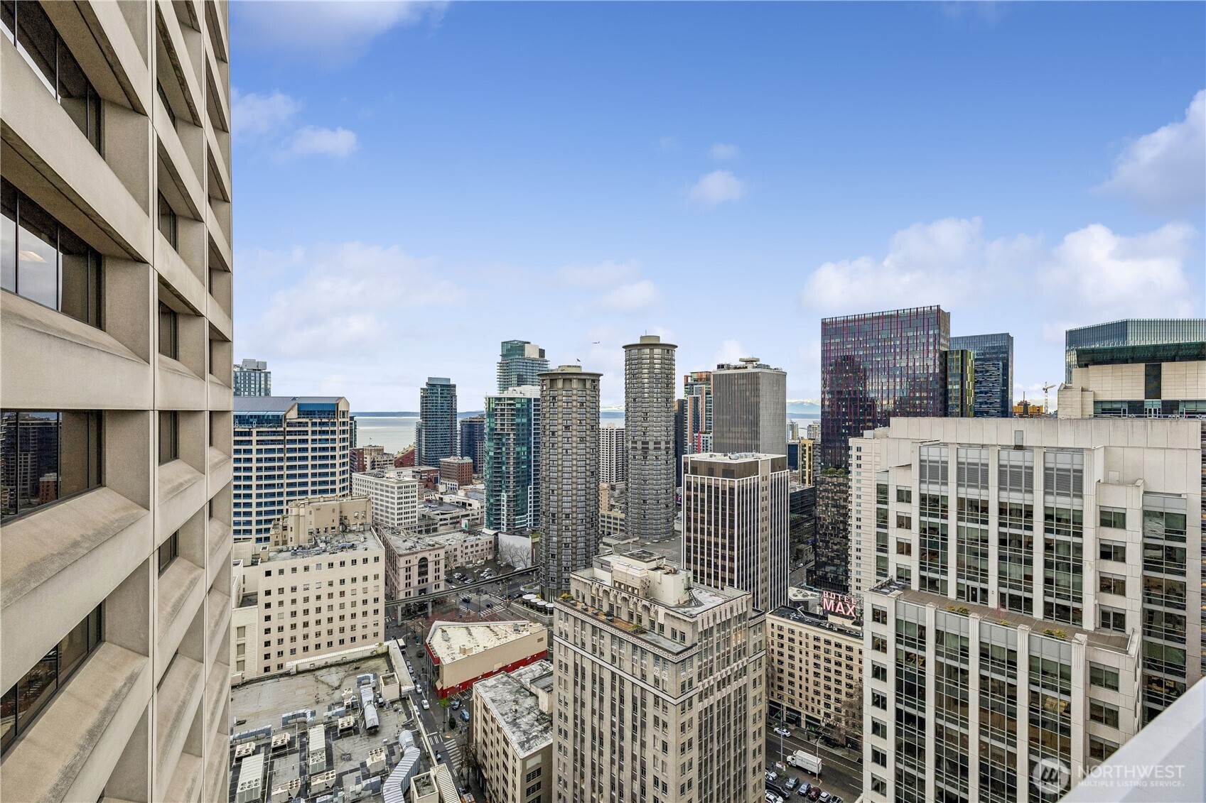 737 Olive Way, Unit 2809 Seattle, WA 98101 - Photo 16 of 31