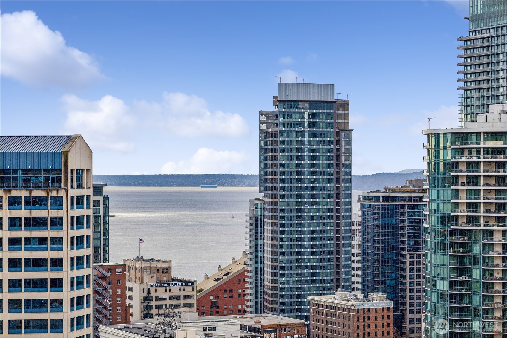 737 Olive Way, Unit 2809 Seattle, WA 98101 - Photo 17 of 31