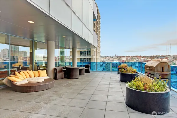 $2,995 | 737 Olive Way, Unit 2809, Seattle, WA 98101
