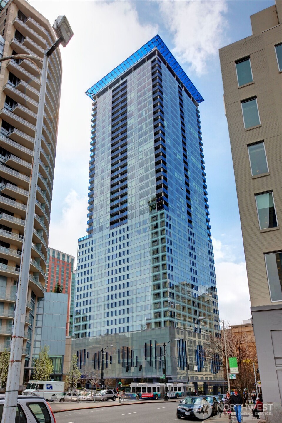 737 Olive Way, Unit 2809 Seattle, WA 98101 - Photo 26 of 31