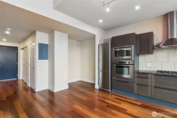 $2,995 | 737 Olive Way, Unit 2809, Seattle, WA 98101
