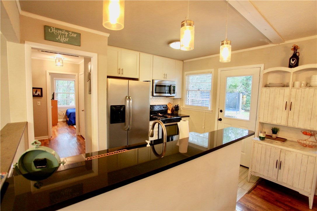 1541 Saugahatchee Road Auburn, AL 36830 - Photo 4 of 13 Gallery Image 4