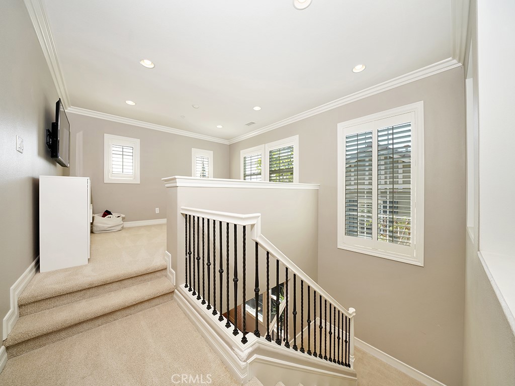 26 Via Alonso San Clemente, CA 92673 - Photo 16 of 43 Bight and spacious loft