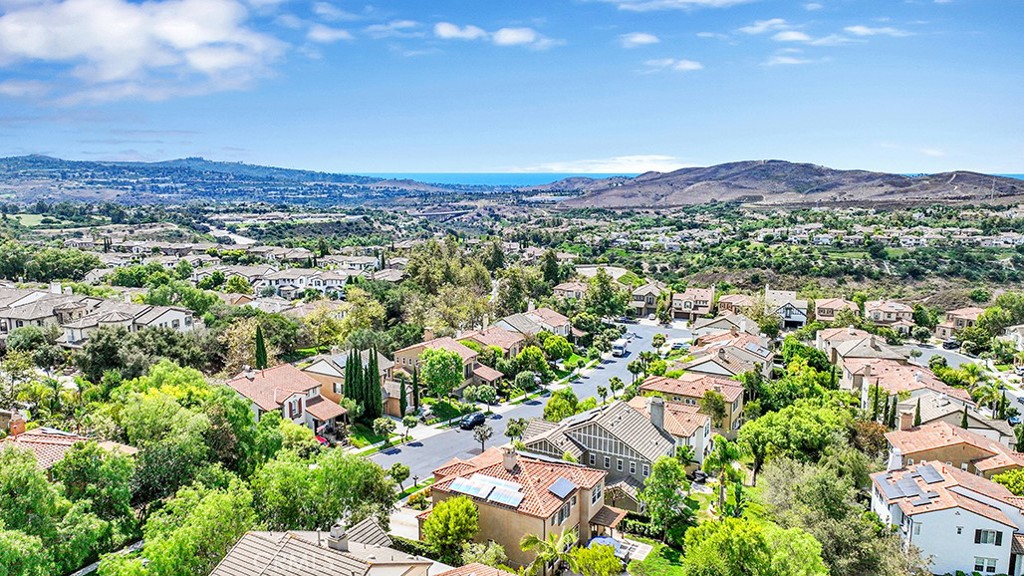 26 Via Alonso San Clemente, CA 92673 - Photo 3 of 43