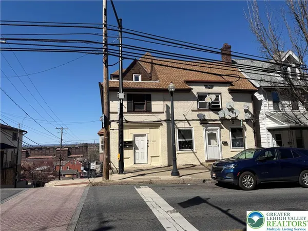 $1,800 | 1201 East 4th Street, Unit 4, Bethlehem, PA 18015