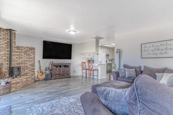 $419,900 | 428 North Western Avenue, Waterford, CA 95386