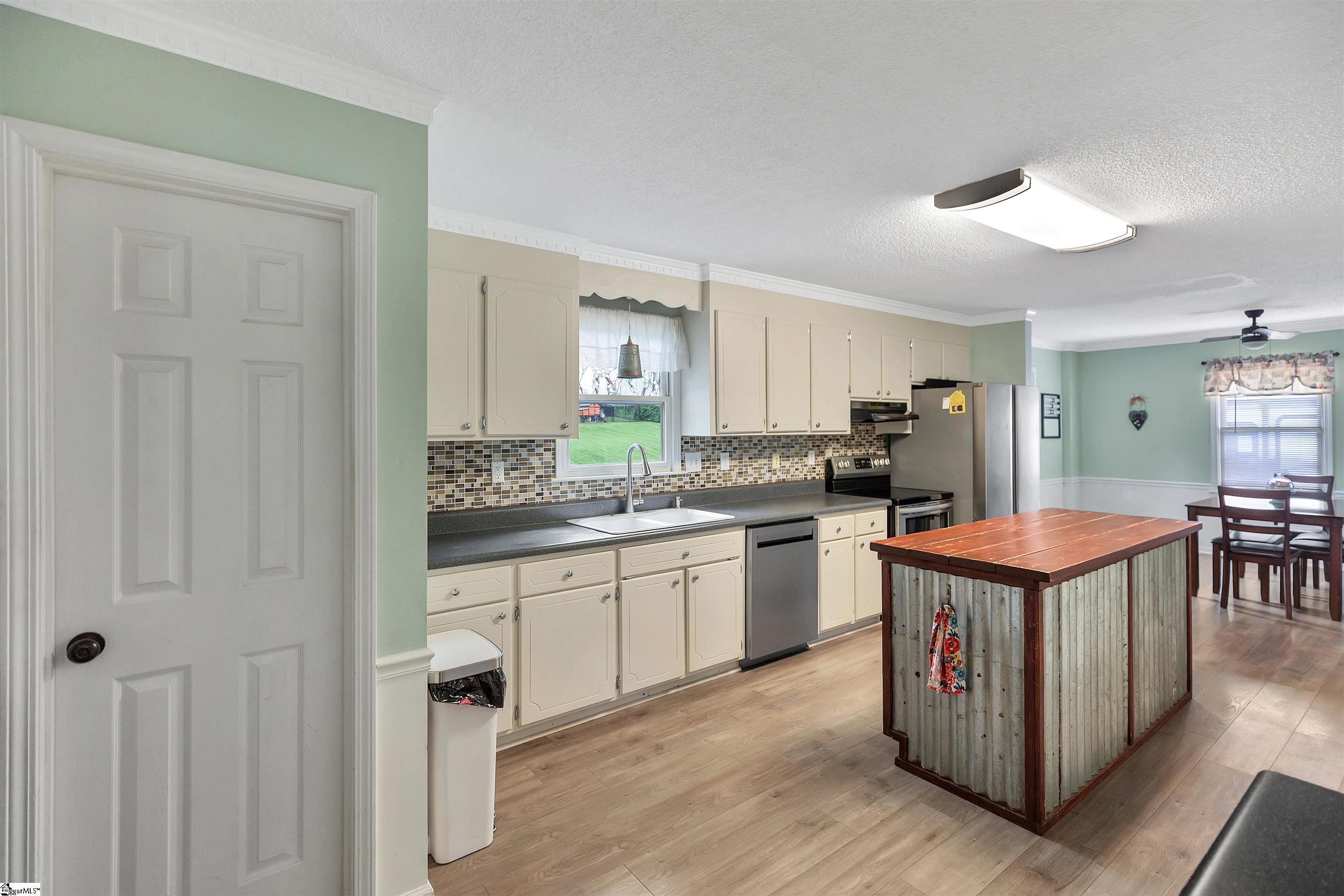 508 Hillandale Road Liberty, SC 29657 - Photo 9 of 37