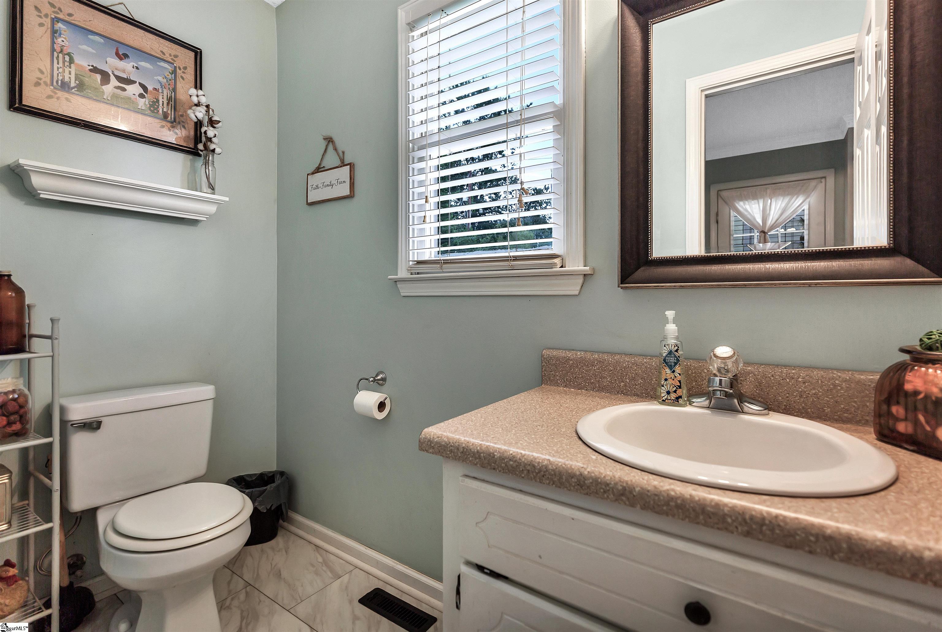 508 Hillandale Road Liberty, SC 29657 - Photo 10 of 37