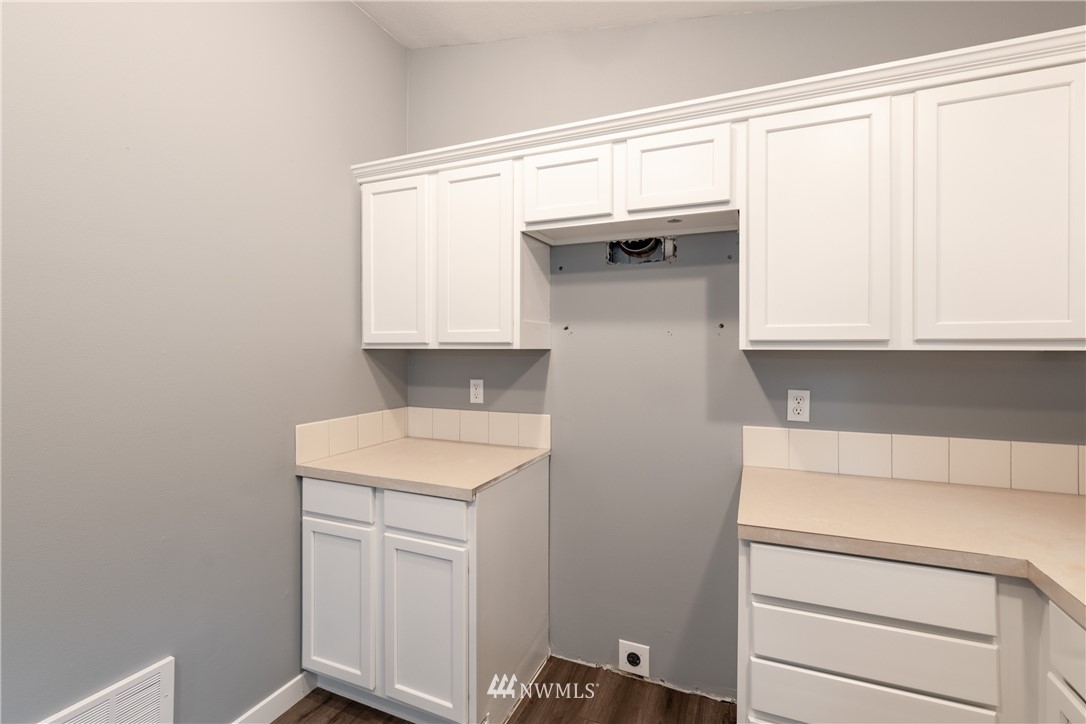 4305 Roxanna Loop Southeast Lacey, WA 98503 - Photo 14 of 25 Gallery Image 14