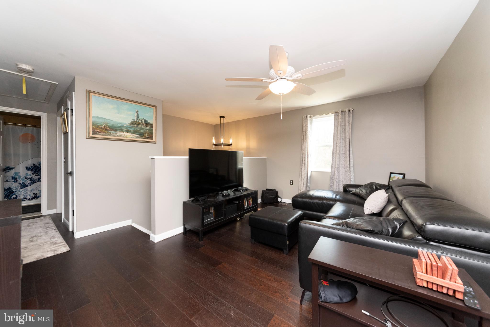 137 Wicomico Road Stevensville, MD 21666 - Photo 7 of 30 Upstairs living area!
