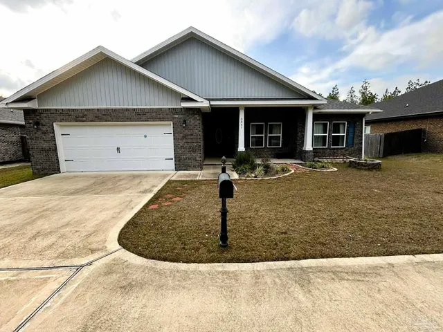 $1,975 | 5851 Anderson Lane, Milton, FL 32570