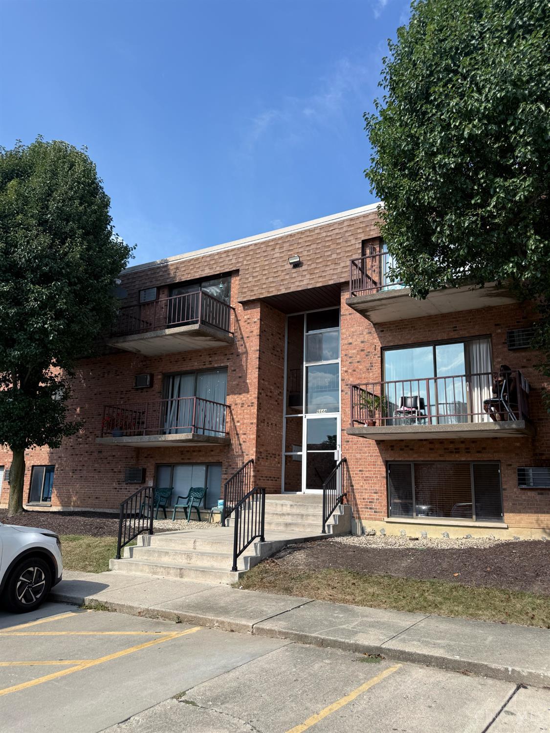 6644 Hearne Road, Unit 201 Cincinnati, OH 45248 - Photo 1 of 9 Gallery Image 1