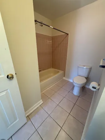 $1,995 | 208 Heather Croft, Unit 208, Egg Harbor Township, NJ 08234