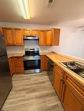 $1,995 | 208 Heather Croft, Unit 208, Egg Harbor Township, NJ 08234