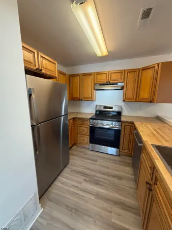 $1,995 | 208 Heather Croft, Unit 208, Egg Harbor Township, NJ 08234